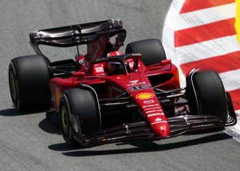 Leclerc por delante de Sainz en el primer libre de Montmeló