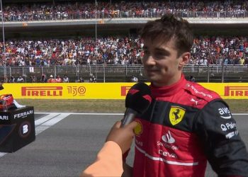 Leclerc saldrá desde la ‘pole’ en Montmeló. Checo Pérez arrancará quinto