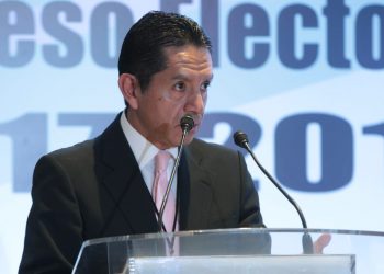 Cumbre tiene como objetivo reflexionar sobre desafíos y fortalezas que enfrentan los regímenes democráticos: Carrillo