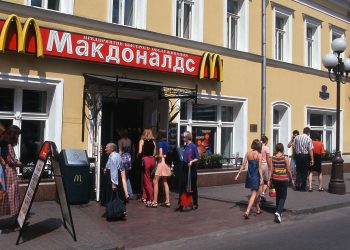 McDonald’s anuncia acuerdo para vender a un socio su negocio en Rusia
