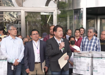 Morena presenta denuncia penal contra legisladores que rechazaron la reforma eléctrica