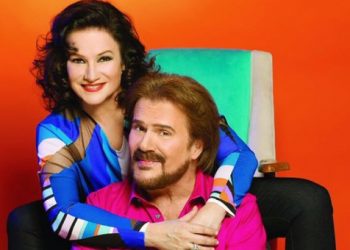 Dueto Pimpinela celebra 40 años de Olvídame y pega la vuelta