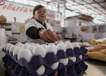 El pequeño comerciante está arrastrando 2 años de crisis: López Becerra