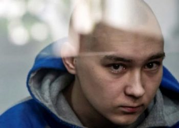 El primer soldado ruso juzgado en Ucrania pide perdón a viuda de su víctima