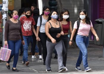 Uso de cubrebocas será voluntario en Puebla, anuncia el gobernador Miguel Barbosa