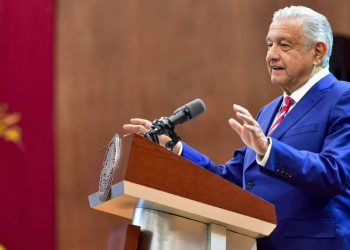 López Obrador viaja a San Salvador; se prevé encuentro con Bukele