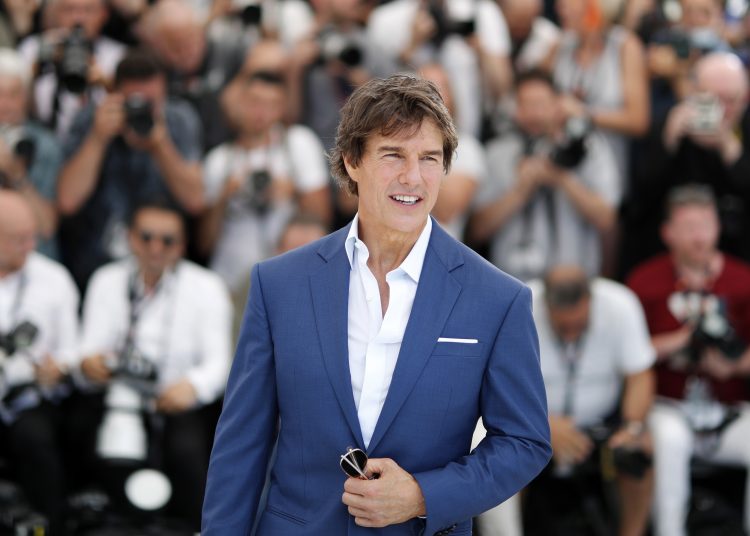 Cannes (France), 18/05/2022.- US actor Tom Cruise attends the photocall for Top Gun: Maverick during the 75th annual Cannes Film Festival, in Cannes, France, 18 May 2022. The movie is presented out of competition of the festival which runs from 17 to 28 May. (Cine, Francia) EFE/EPA/GUILLAUME HORCAJUELO