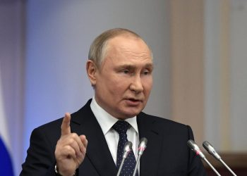 Ampliación de OTAN es problema sólo si incluye despliegue de armamento: Putin