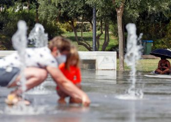 Francia en alerta roja por altas temperaturas