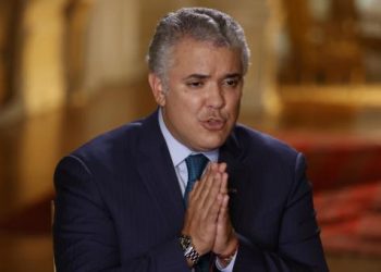 Ordenan arresto domiciliario para el presidente de Colombia por desacatar orden judicial