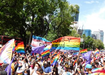 El 54% de personas LGBTIQ+ en edad escolar han sufrido violencia: Kristian Hölge