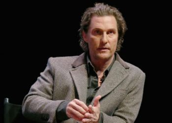Matthew McConaughey pide a Estados Unidos más responsabilidad con las armas