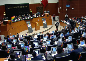 Senado realiza parlamento Juvenil LGBTIQ+, pide comunidad prohibir terapias de conversión