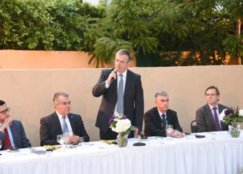 Ebrard y Clouthier acuerdan con empresarios mexicanos trabajar en conjunto para aprovechar las ventajas que ofrece Norteamérica