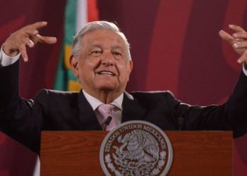 Ninguna aerolínea está obligada a operar en el AIFA: AMLO