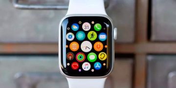 Apple planea integrar una cámara en su reloj inteligente