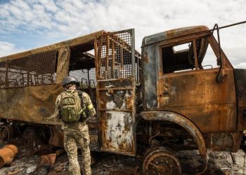 Rusia ataca fábrica que reparaba blindados del Ejército ucraniano en Járkov
