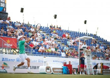 Bautista derrota al número uno Medvedev y se sitúa en semifinales