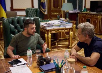 Ben Stiller visita Ucrania; los efectos de la guerra no siempre son visibles