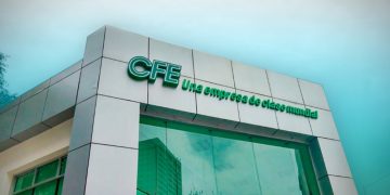 CFE se encuentra entre las 10 empresas más riesgosas del mundo: México Evalúa