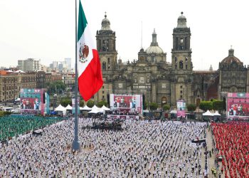La Clase de Box más grande del mundo rompe Récord Guinness con 14 mil 299 personas