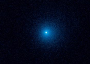 Captan cometa que se acercará a Tierra en julio próximo