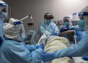 Estados Unidos se compromete a formar a 500,000 médicos para el continente americano