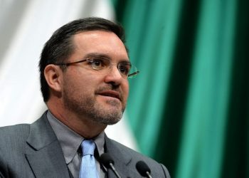 PAN pide a INE indagar a Sheinbaum ahora por pinta de bardas en otros estados