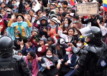 Ecuador está viviendo una represión desproporcionada por las fuerzas del orden contra los manifestantes: Martínez