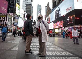 Dos nuevas variantes del coronavirus ganan terreno en Estados Unidos