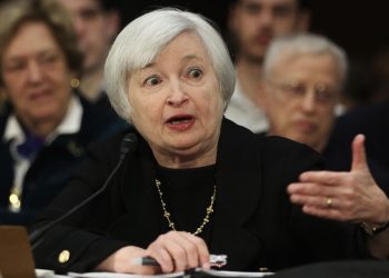 Yellen dice que el nivel de inflación en EU es inaceptable