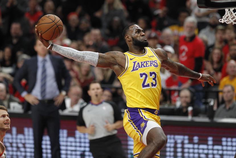 La propietaria de los Lakers se compromete a retirar la camiseta