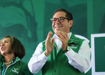 Vienen buenos tiempos para Hidalgo: Lima Morales al felicitar a Menchaca