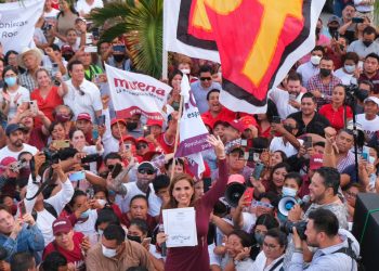 Mara Lezama recibe constancia de gobernadora electa de QRoo