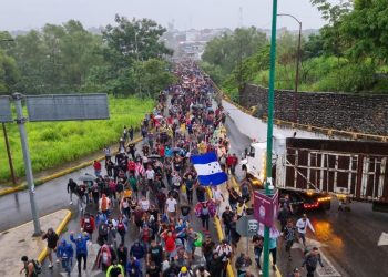 Estados Unidos advierte a nueva caravana migrante que la frontera no está abierta