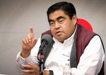 Barbosa avala crédito de 160 mdp para obras en Puebla capital