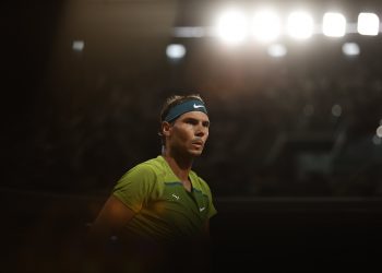 Nadal accede a su decimocuarta final en París tras abandono de Zverev