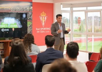Irarragorri nuevo dueño del Gijón, visita Mareo