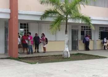 Con retraso apertura de casillas en Quintana Roo