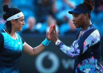 Serena acaba su participación en Eastbourne tras la lesión de Jabeur