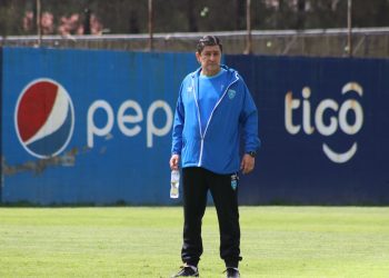 El “Flaco” Tena gana ante Belice su primer partido oficial con Guatemala