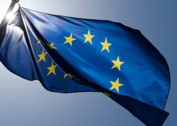 Líderes de la UE otorgan a Ucrania y Moldavia el estatus de países candidatos