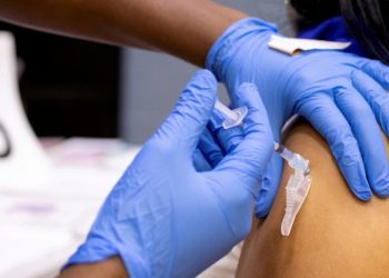 Gobierno capitalino abre más sedes de vacunación contra COVID 19 para niños