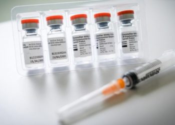 EU inicia evaluación de vacunas anticovid de Pfizer y Moderna para menores de 5 años