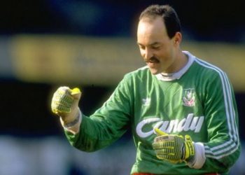 Bruce Grobbelaar, el portero de piel dura.