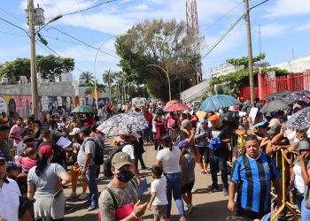 Migrantes reclaman en Chiapas permisos para transitar hacia EU