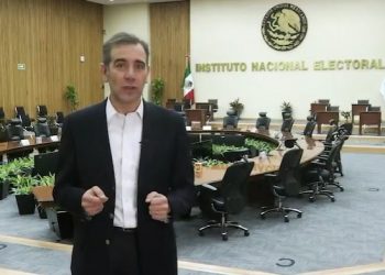 INE entrega papelería electoral para que sea transformada en libros de texto gratuitos