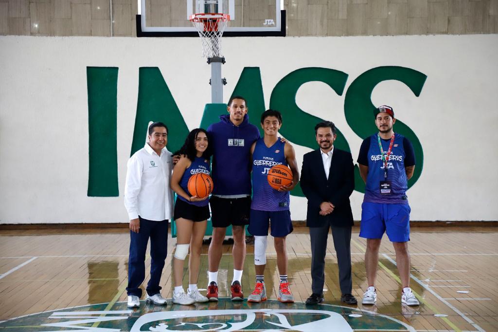 IMSS, Juan Toscano y Guerreros por México, lográn clínica de Basquetbol -  Enfoque Noticias