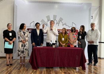 Acude Ebrard a evento masivo en Ecatepec, llama a defender a López Obrador ante reclamos de Estados Unidos y Canadá