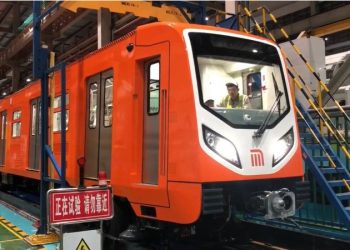 Hoy saldrá desde China el primer tren para modernizar la L1 del Metro: Sheinbaum